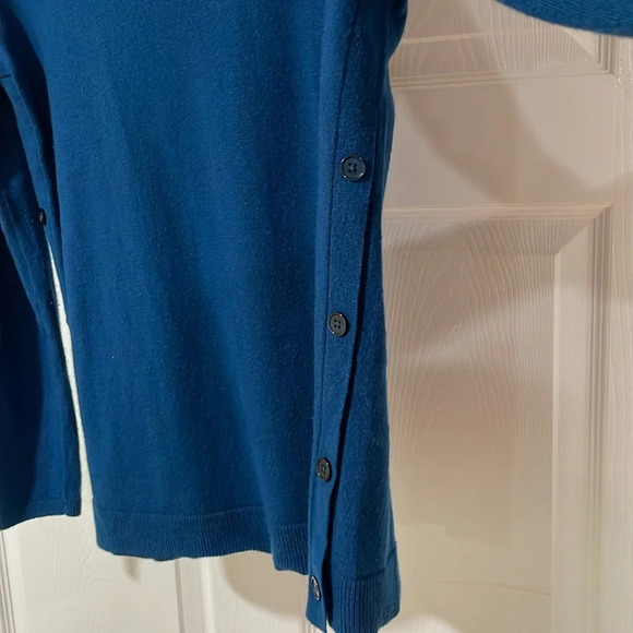 Talbots Women Sweater Knit Long Sleeve Side Button Lamb Wool Blend Blue Size XS - Picture 5 of 10